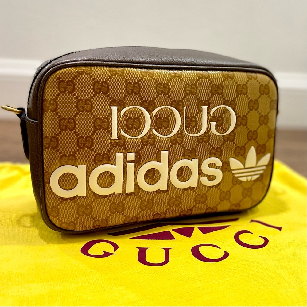 In Hand! Gucci x adidas Small Shoulder Bag - Picture 3 of 7